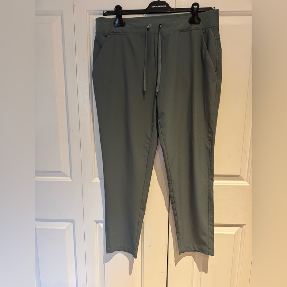 Apana Olive Drawstring Athletic Joggers in Deep Green